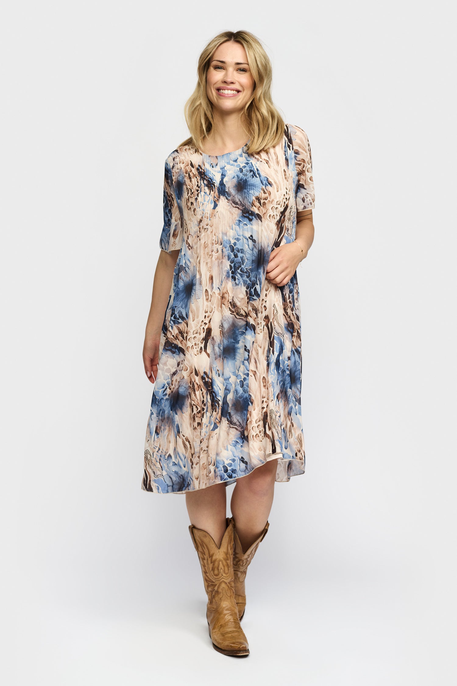 ALMA BLUE