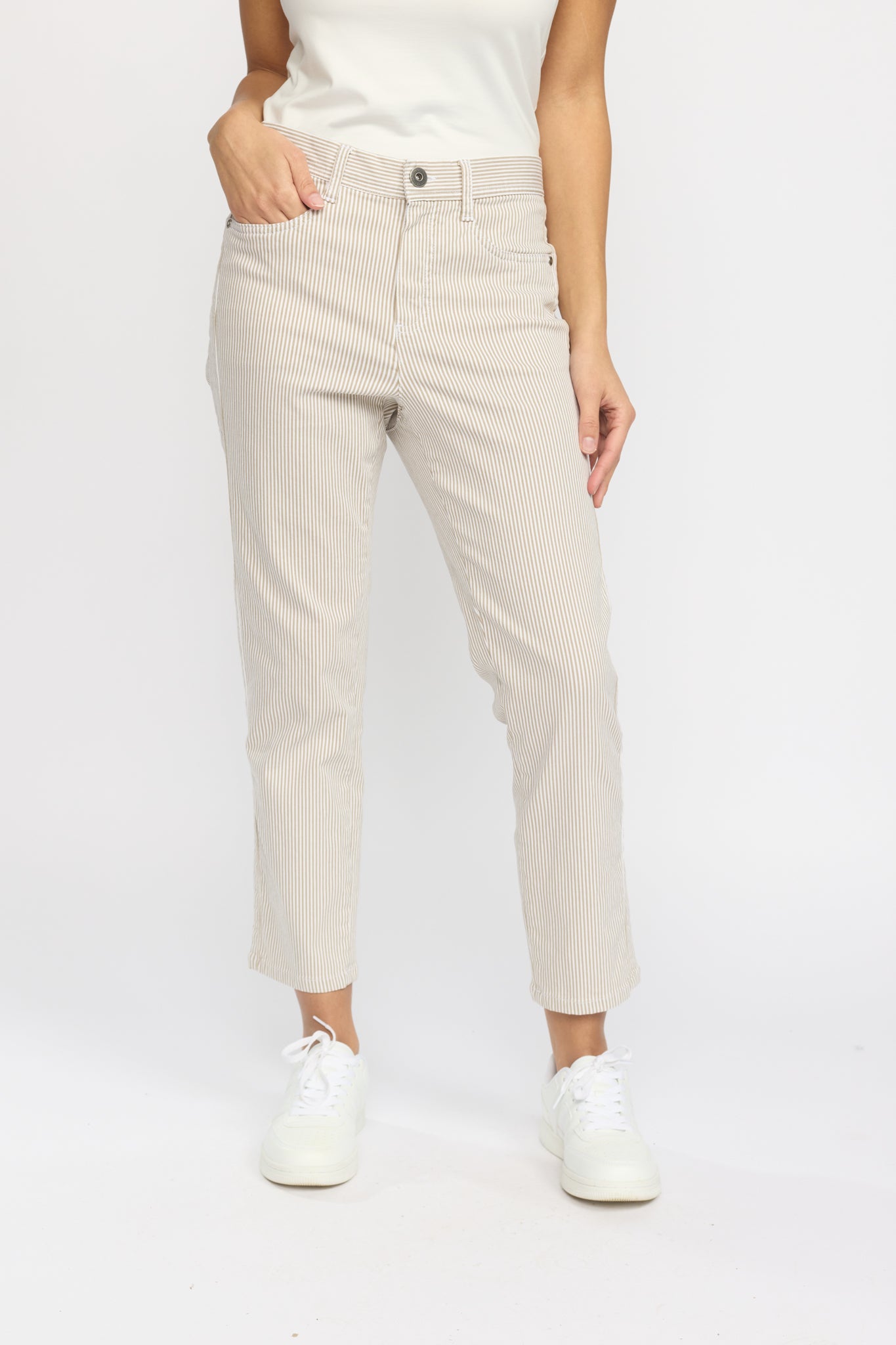 BECKY.SP25 SAND