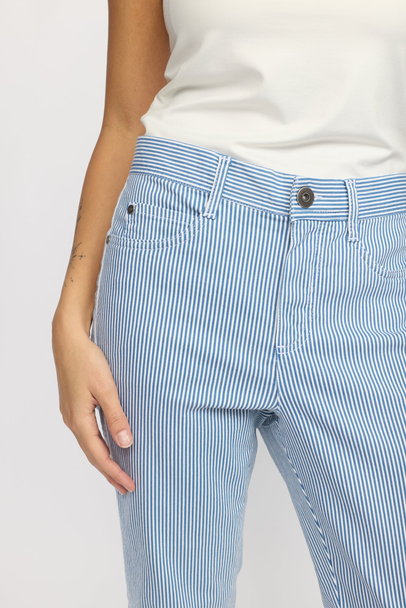BECKY.SP25 Blue