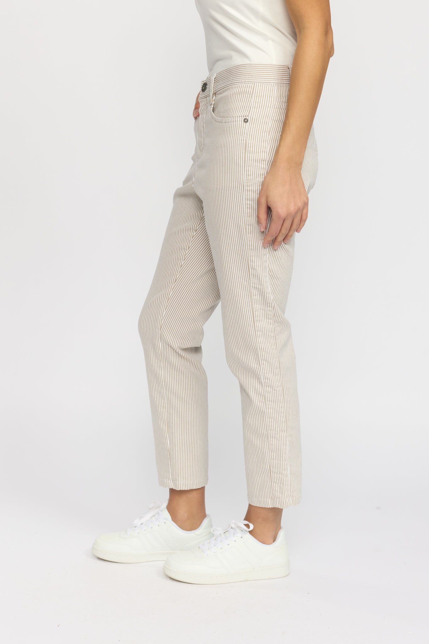 BECKY.SP25 SAND