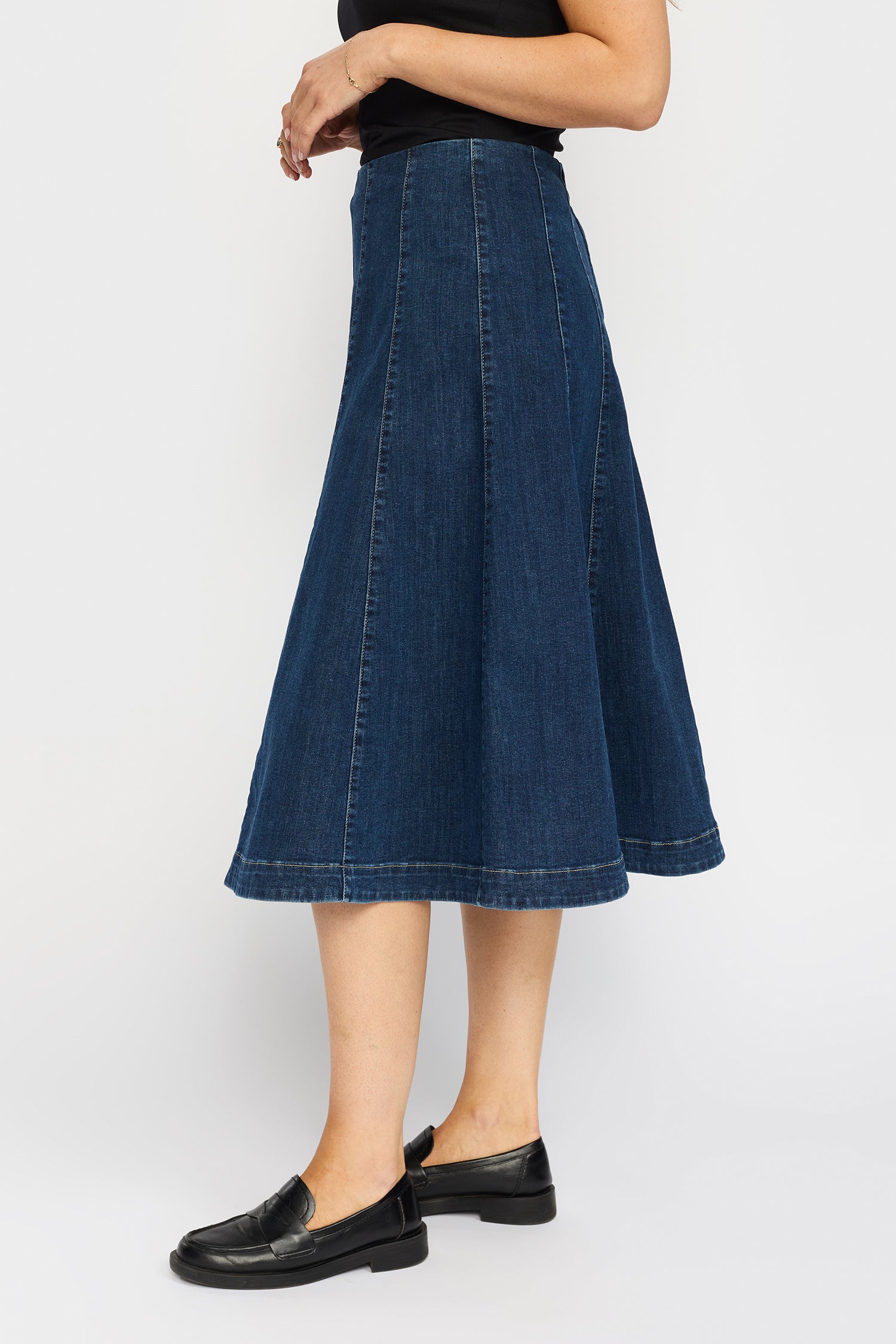BELLA.EA25 Dark Denim