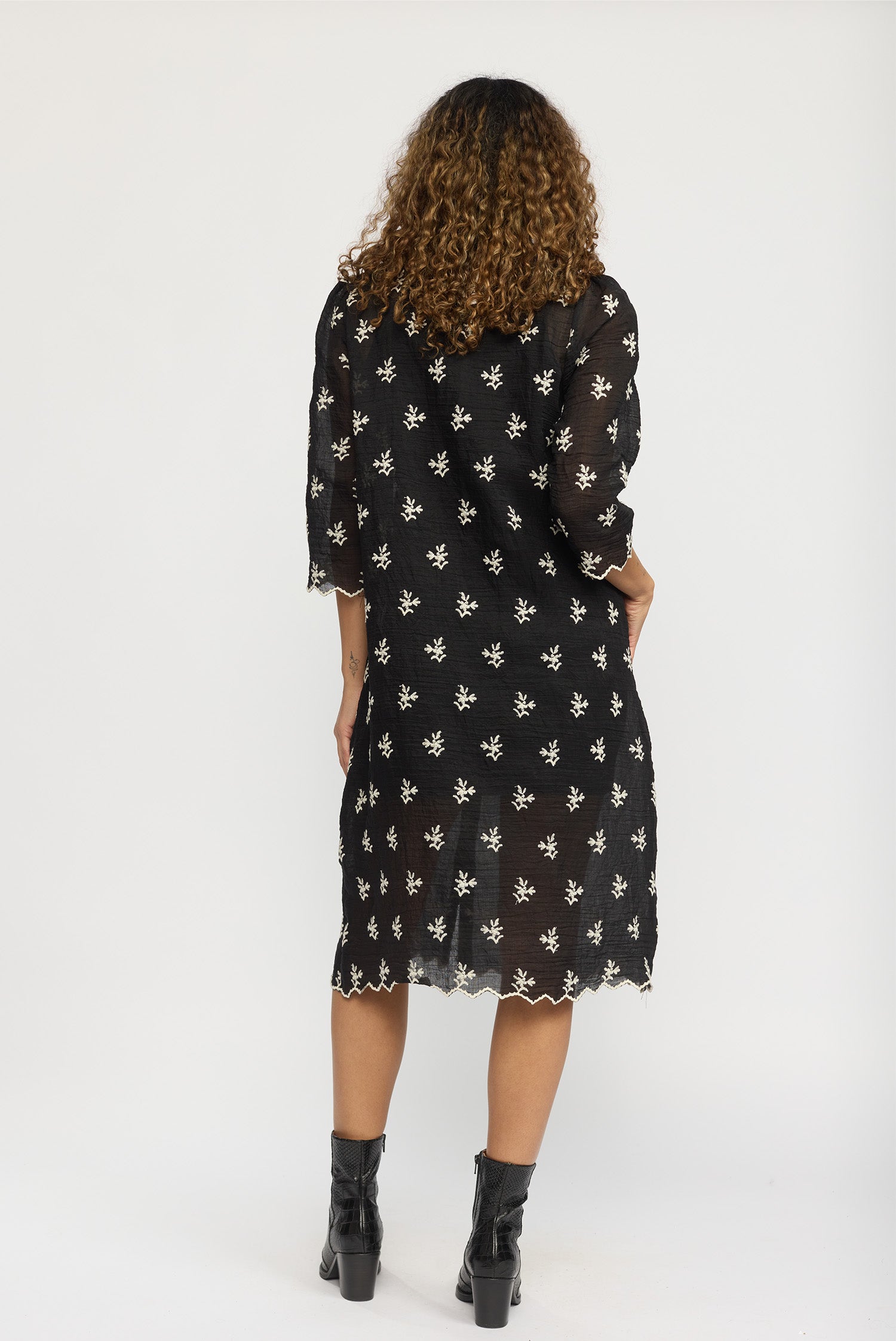 CARLITA.SP25 Black