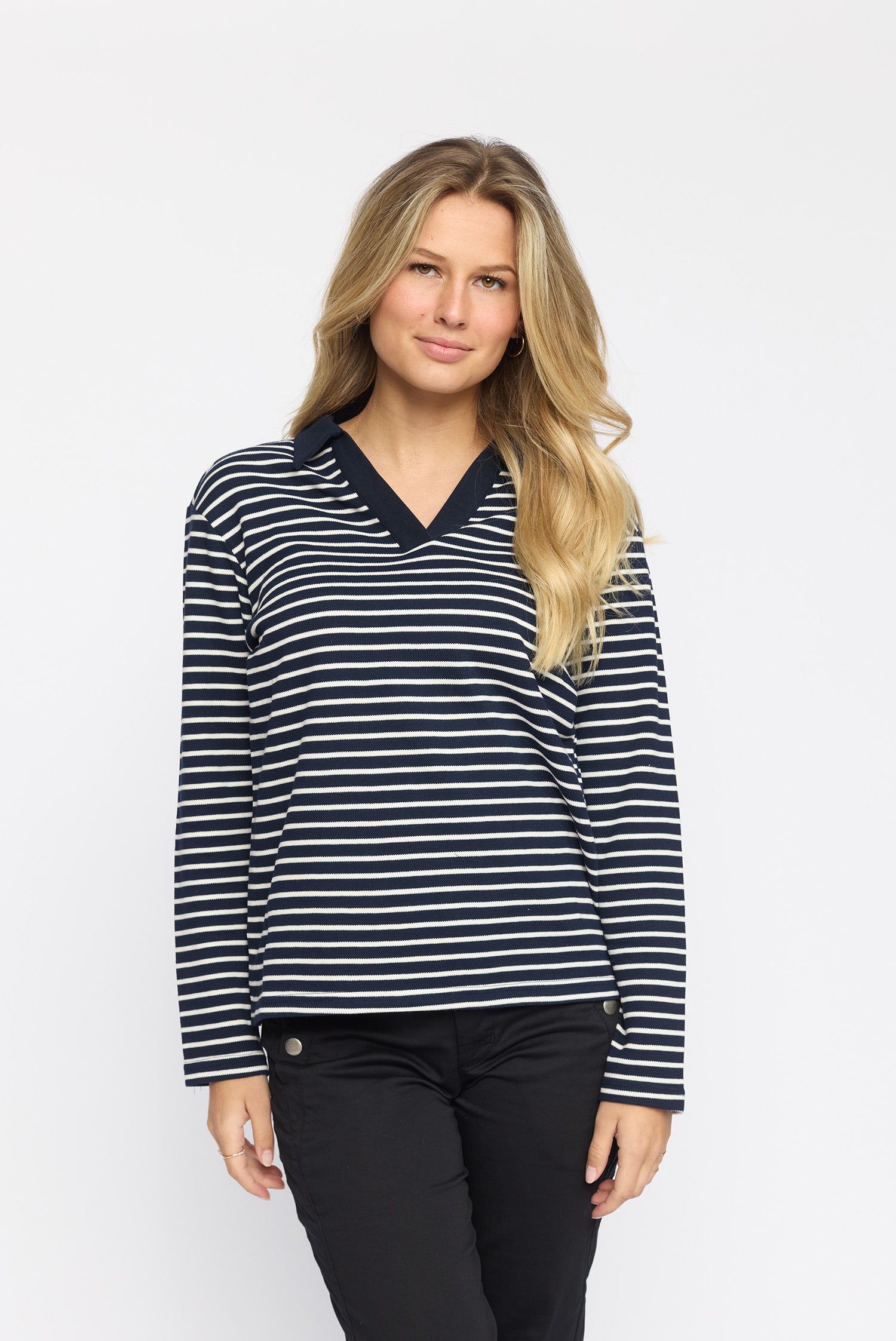 CASJA.ES25 Navy / Off-White