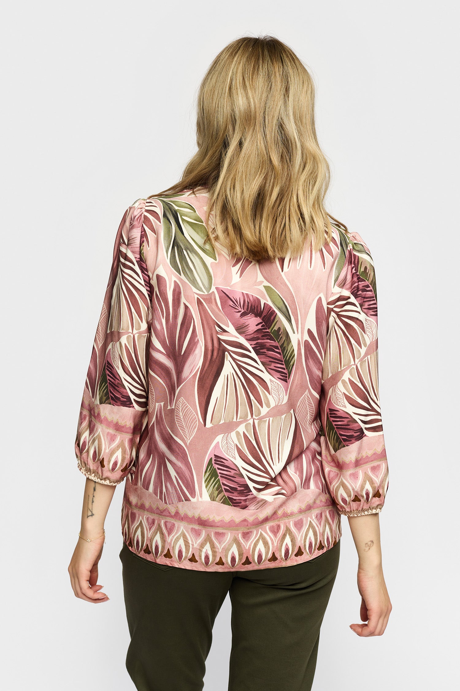 ELLEN WINE LEAF