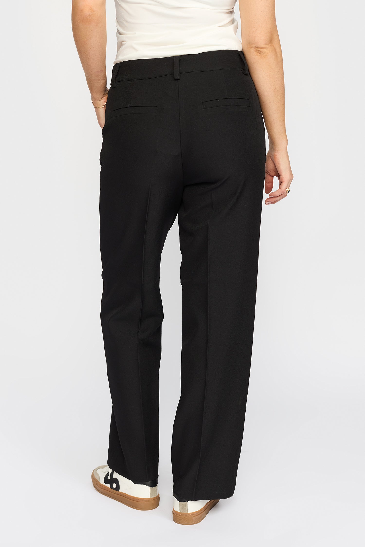 EMMA.EA25 Black