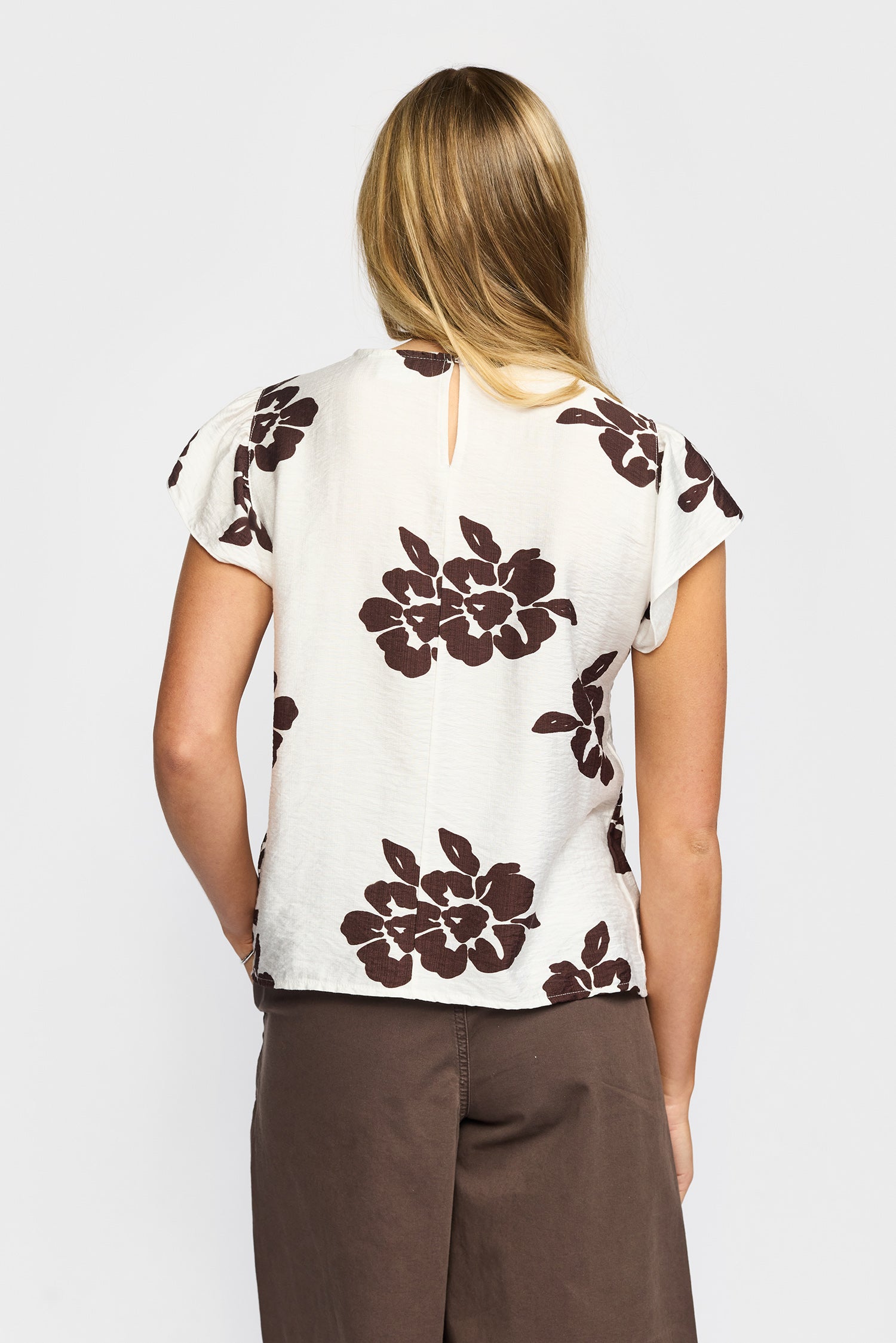 GINA BROWN FLOWERS