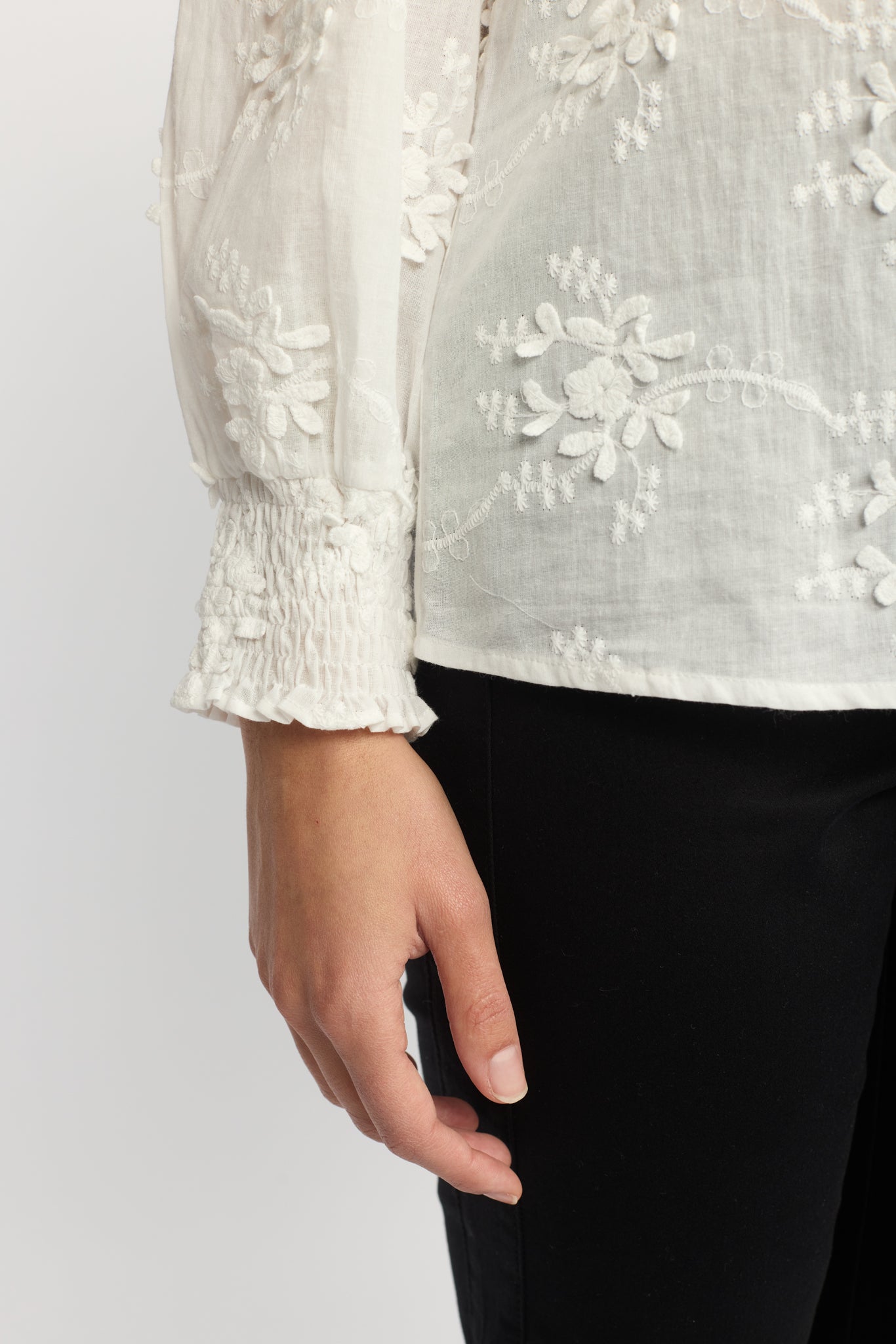 JAHAN.SP25 White