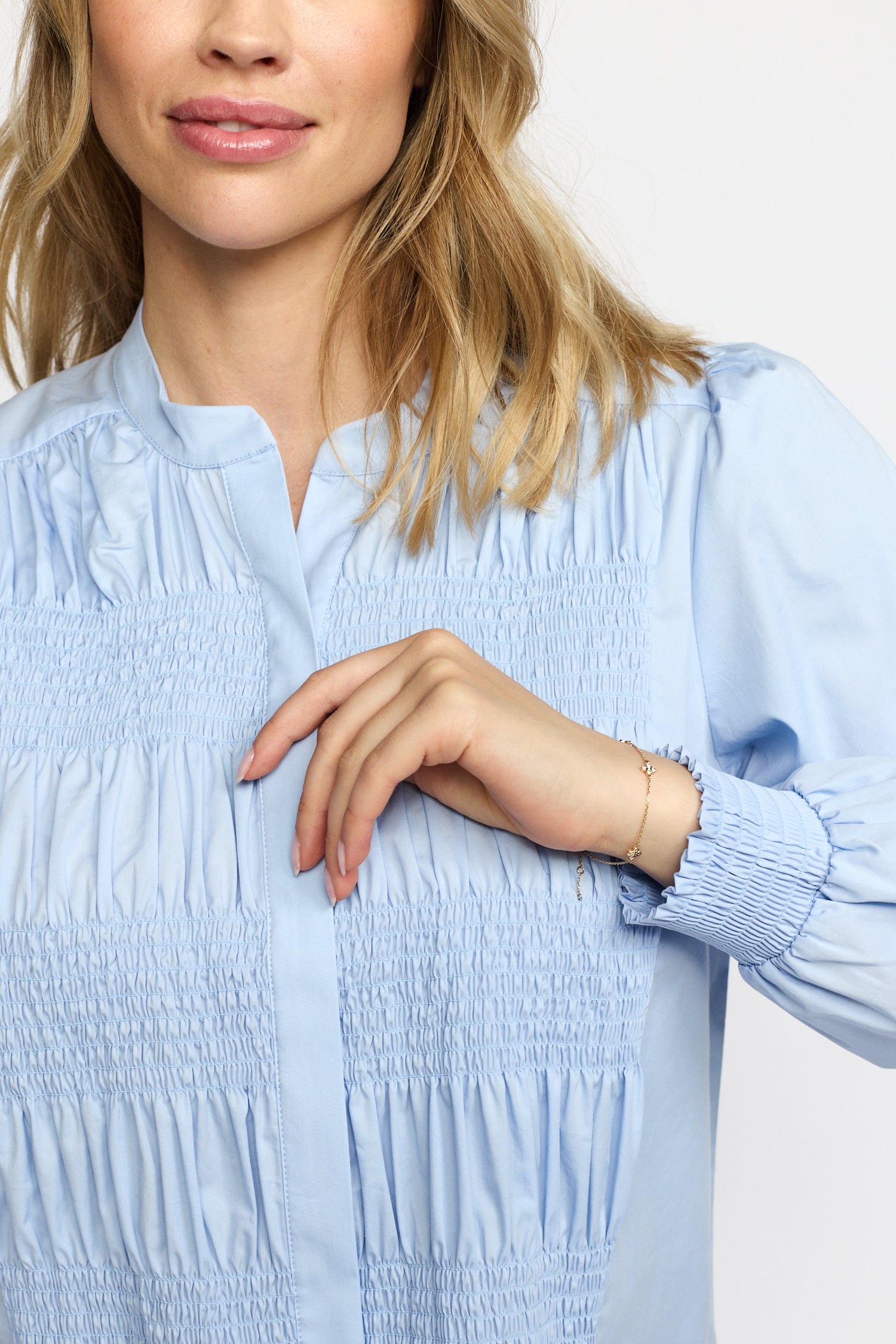 MELEA LIGHT BLUE