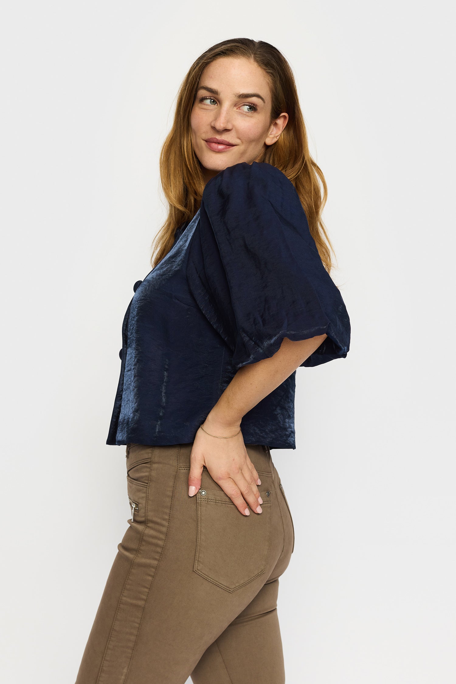 NAOMI.EA25 Navy