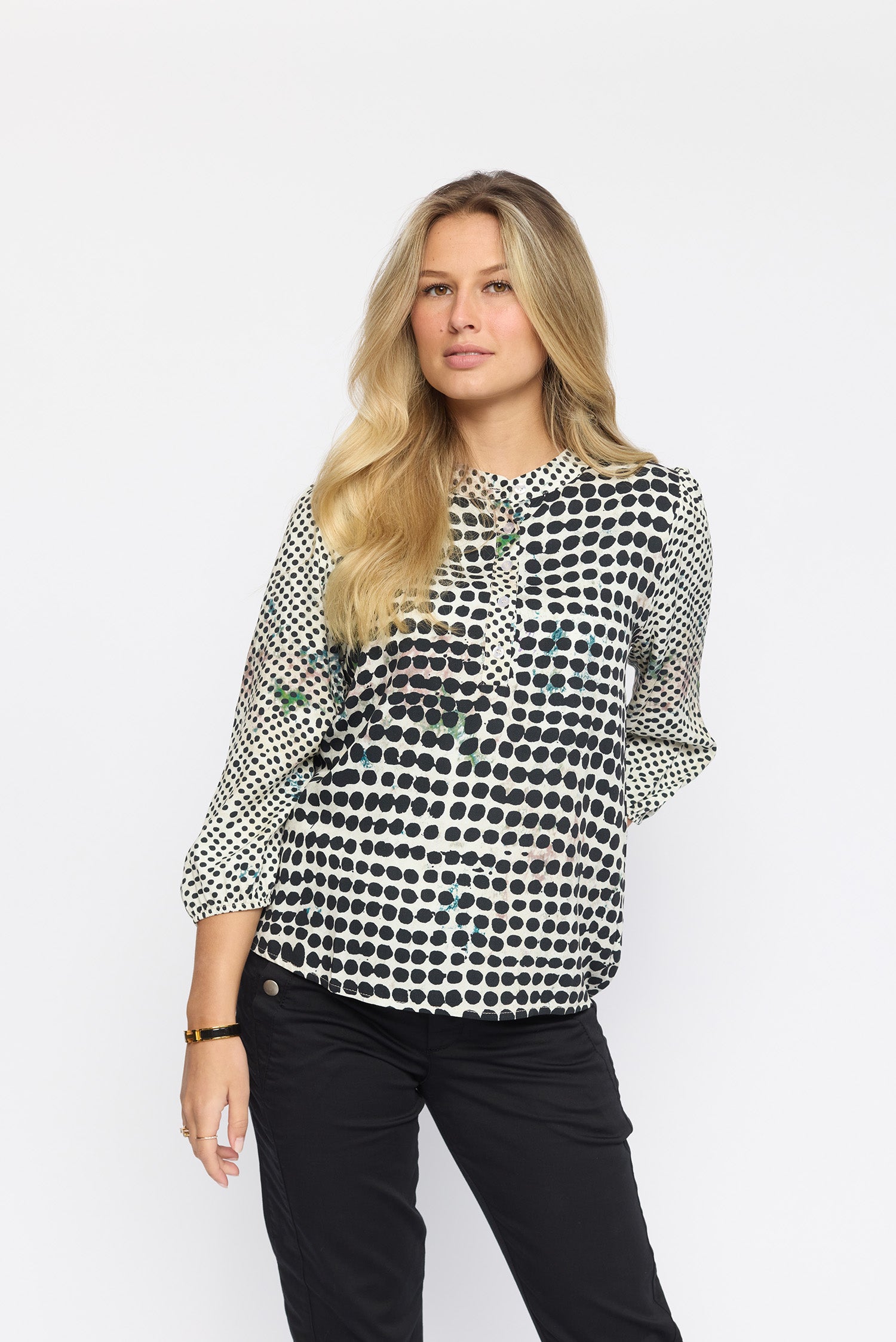 SABIRA.ES25 Black Dot