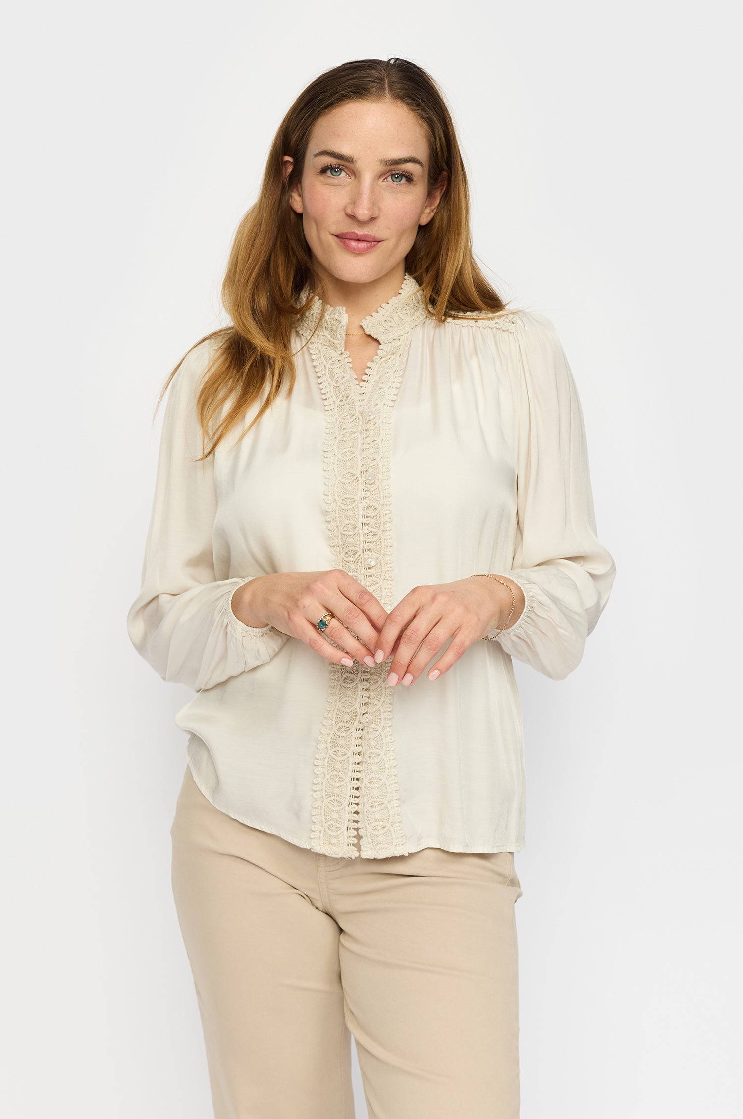 VERA.EA25 SAND