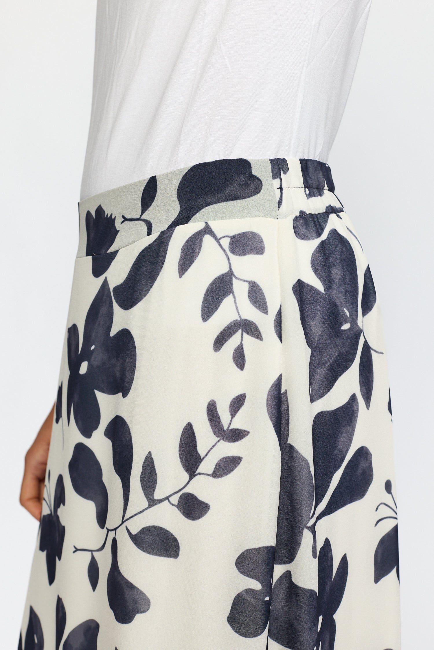 ADA NAVY FLOWER