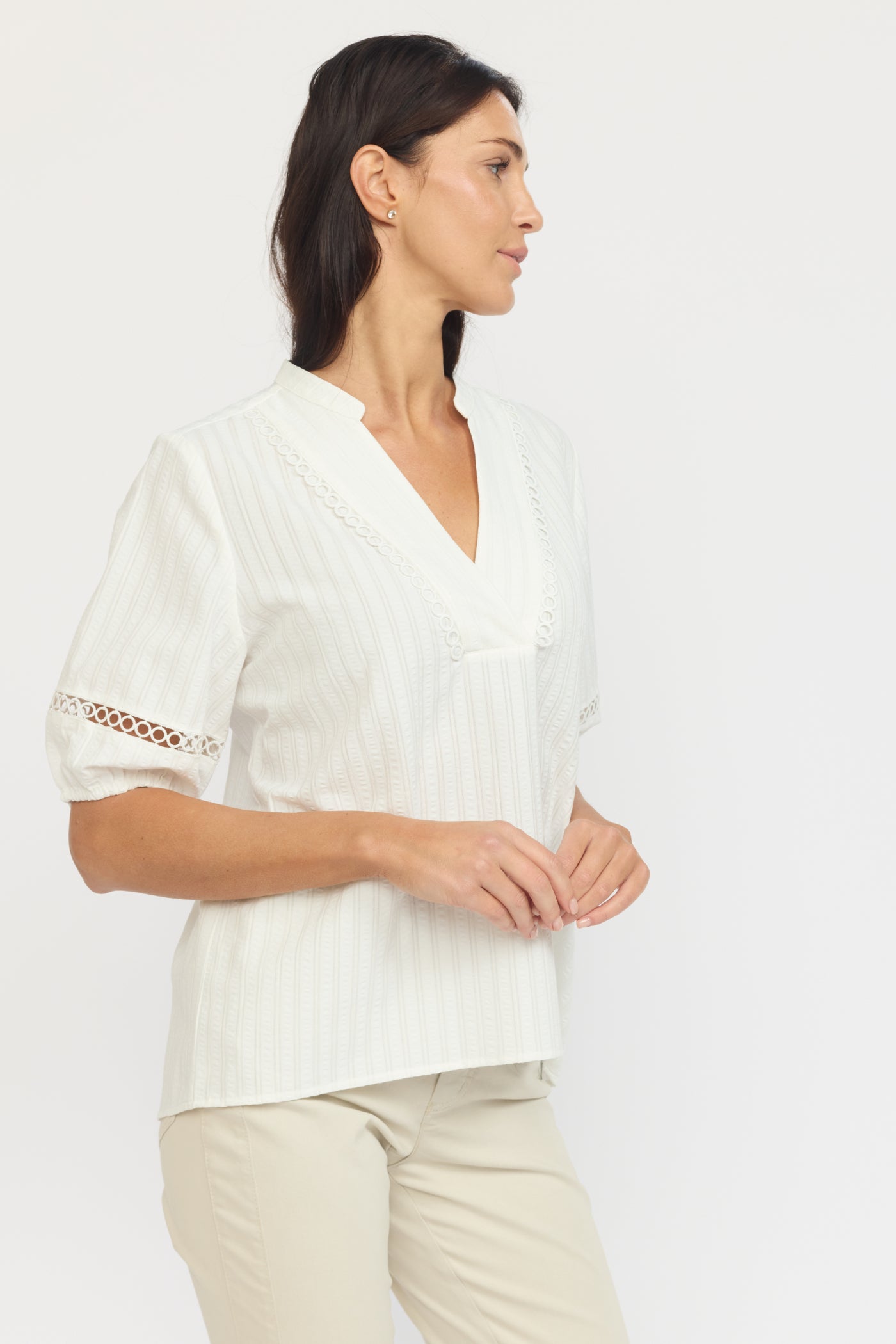 AMOLA.HS25 White stripe