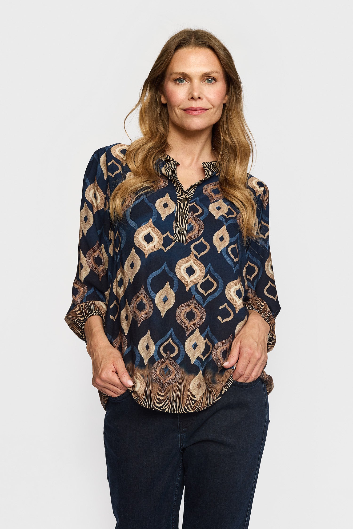 ELINE BLUE