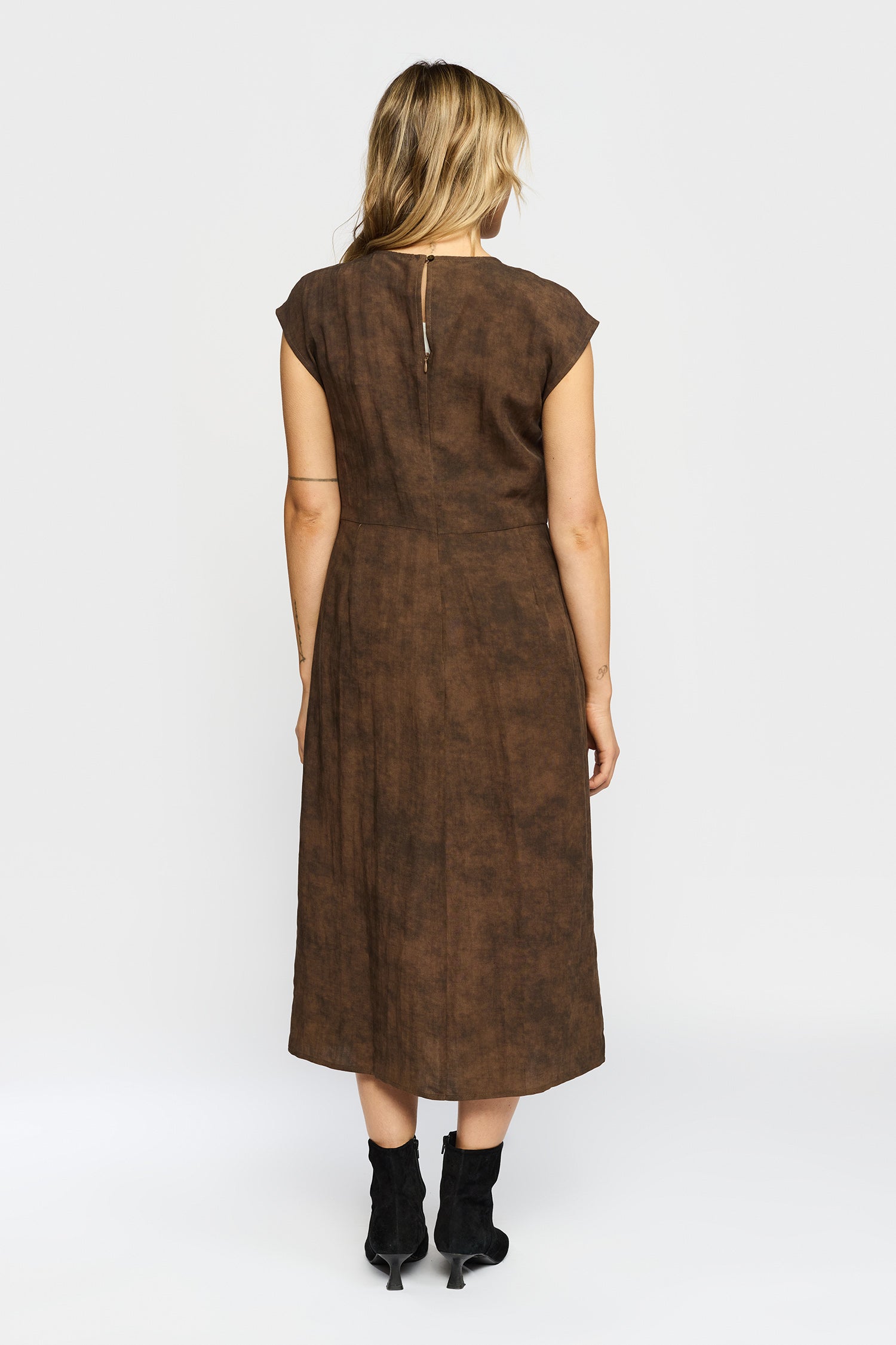 LINEA CHOCLATE BROWN