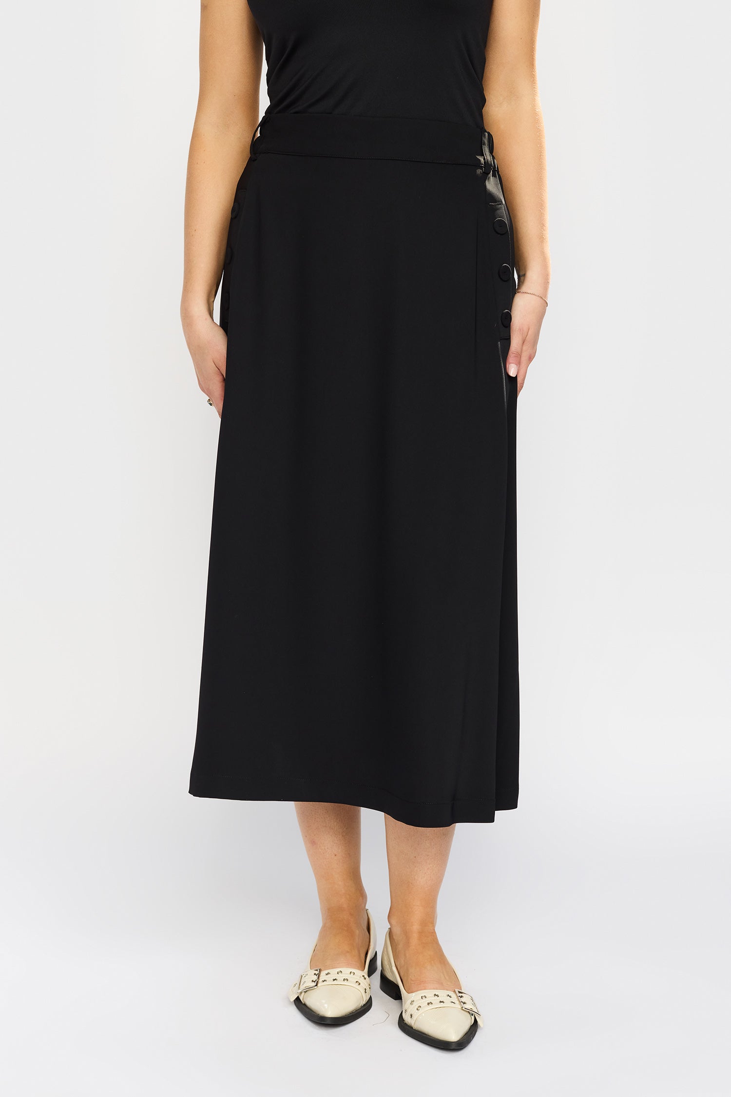 OLINE.EA25 Black