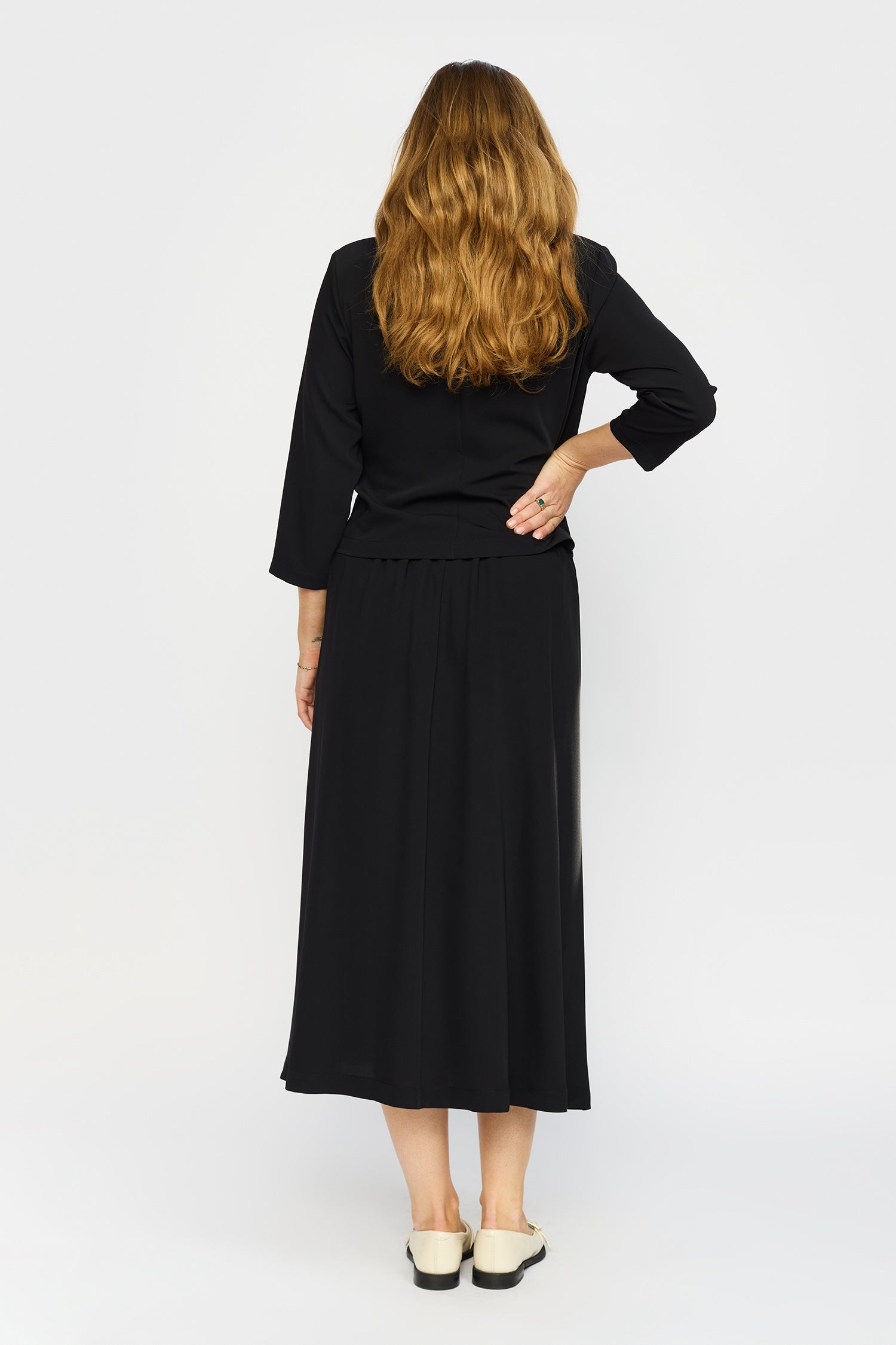 OLINE.EA25 Black