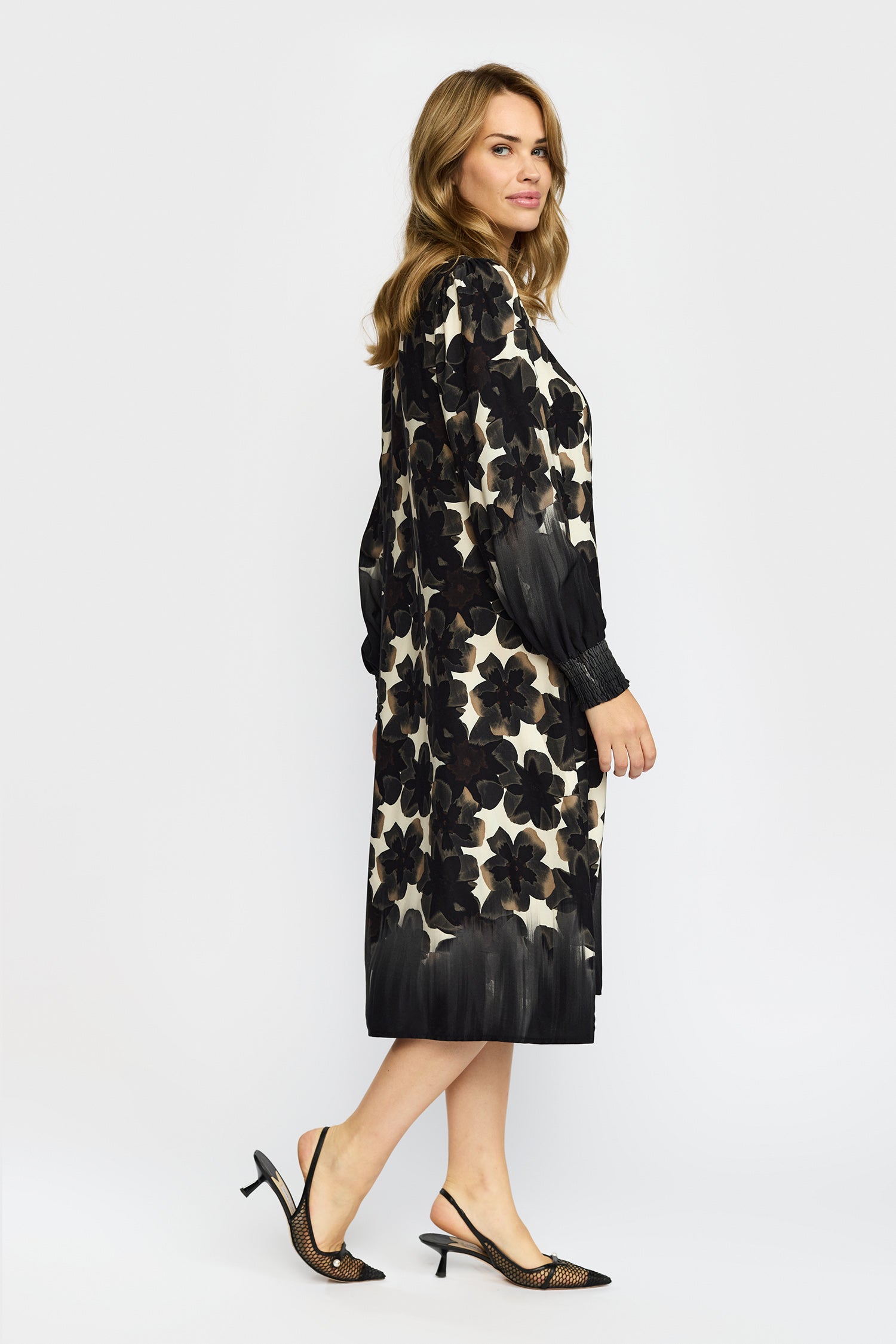 Ria BLACK FLOWER BORDER