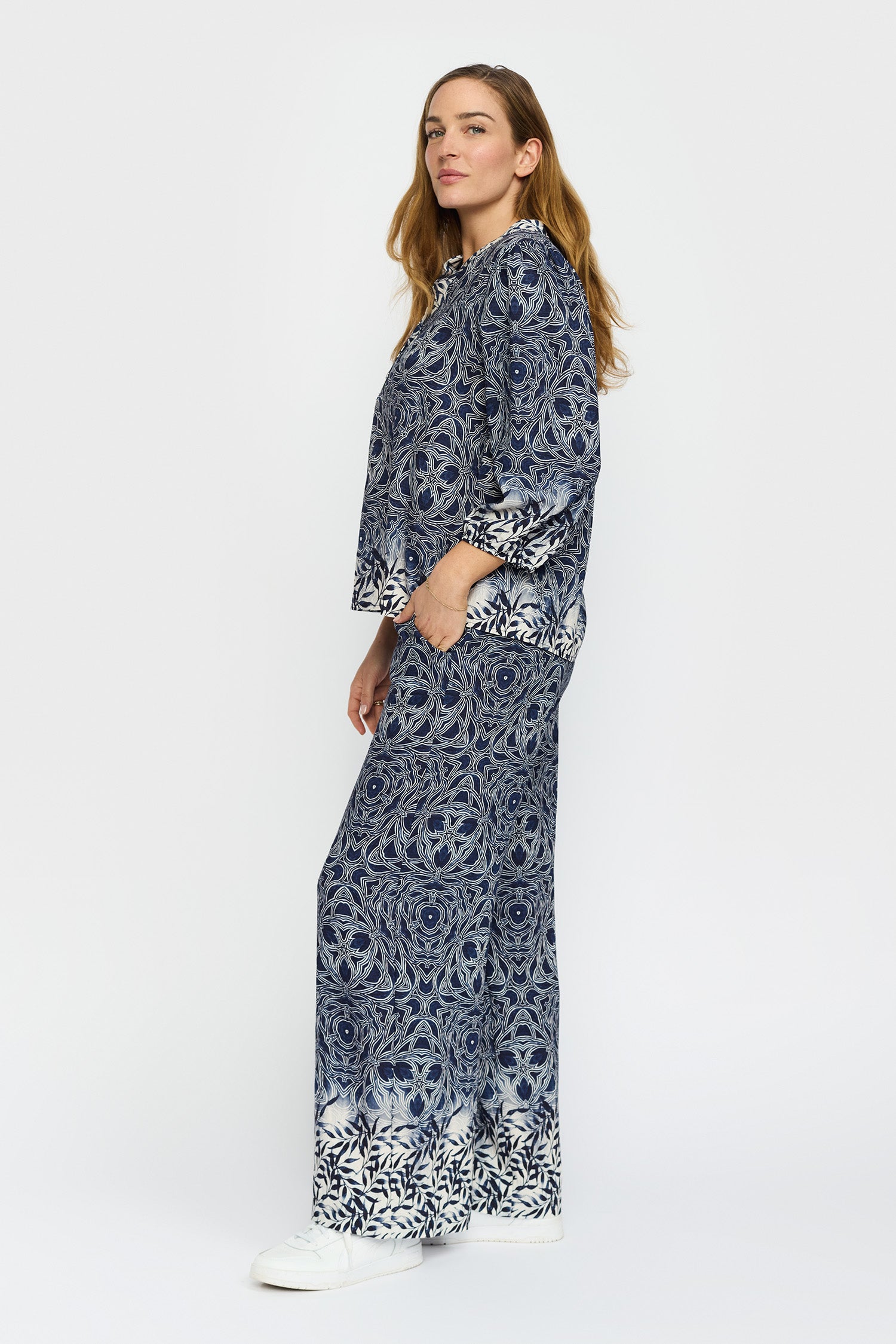 HANNE.EA25 Navy