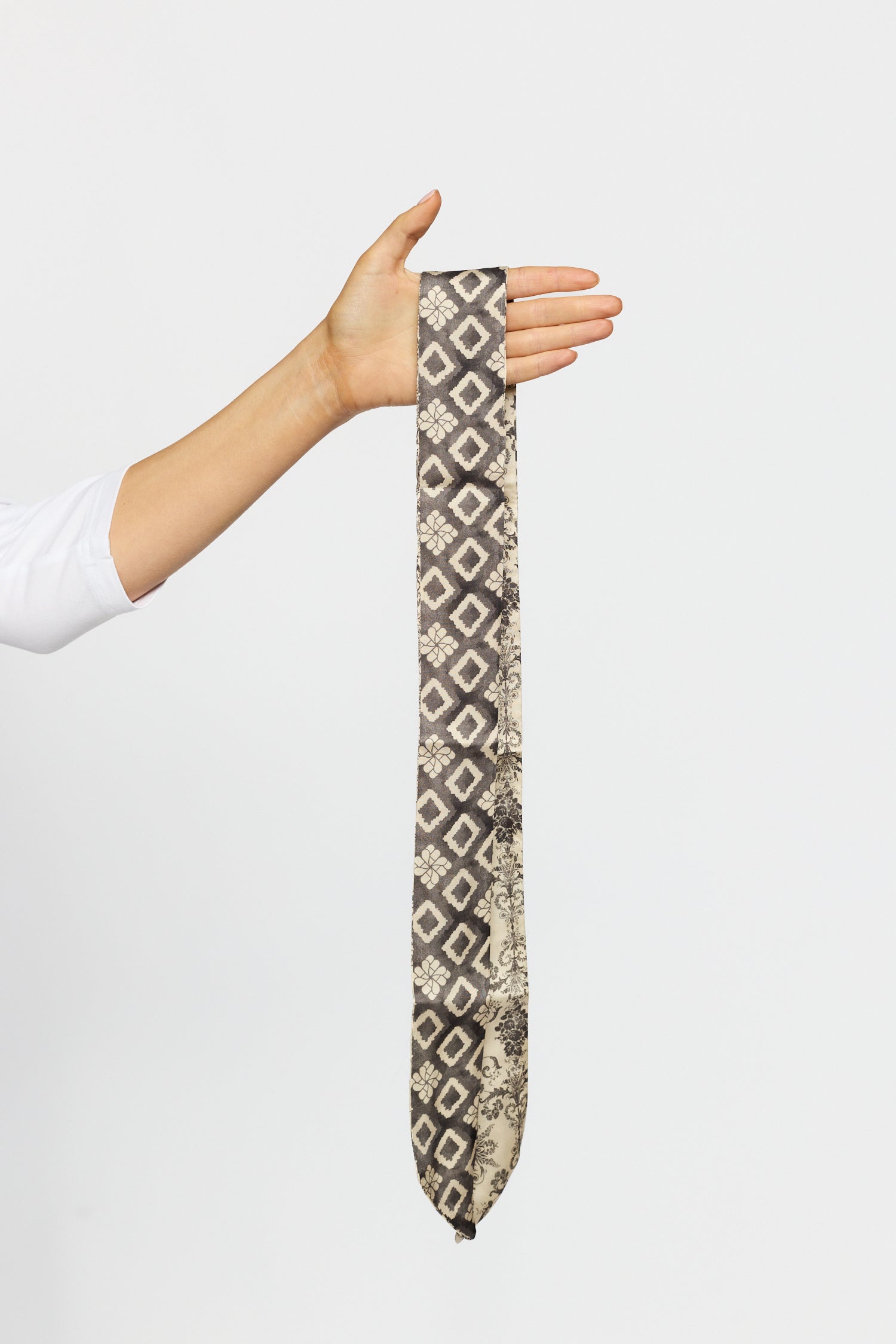 SCARF DRIFTWOOD/TURTLEDOVE