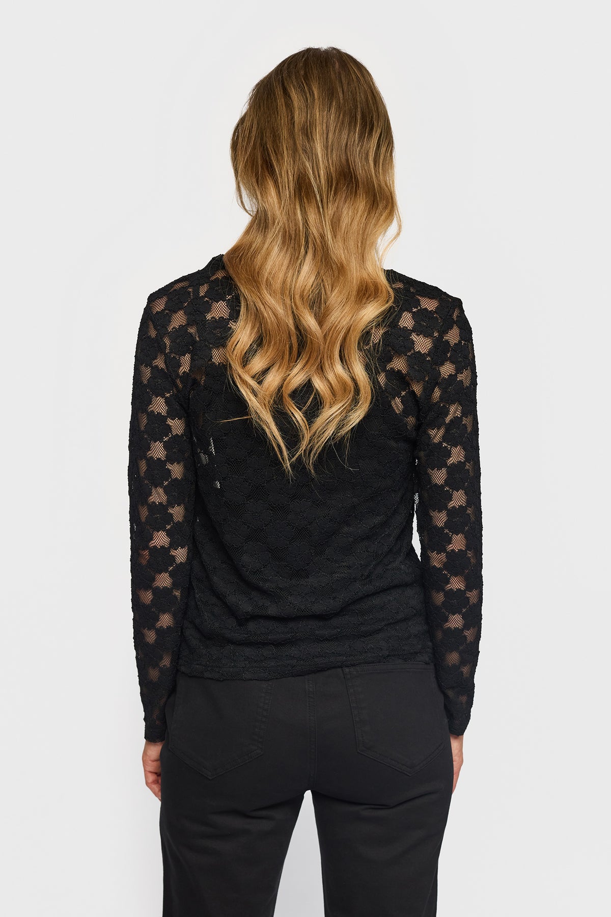TILDE BLACK